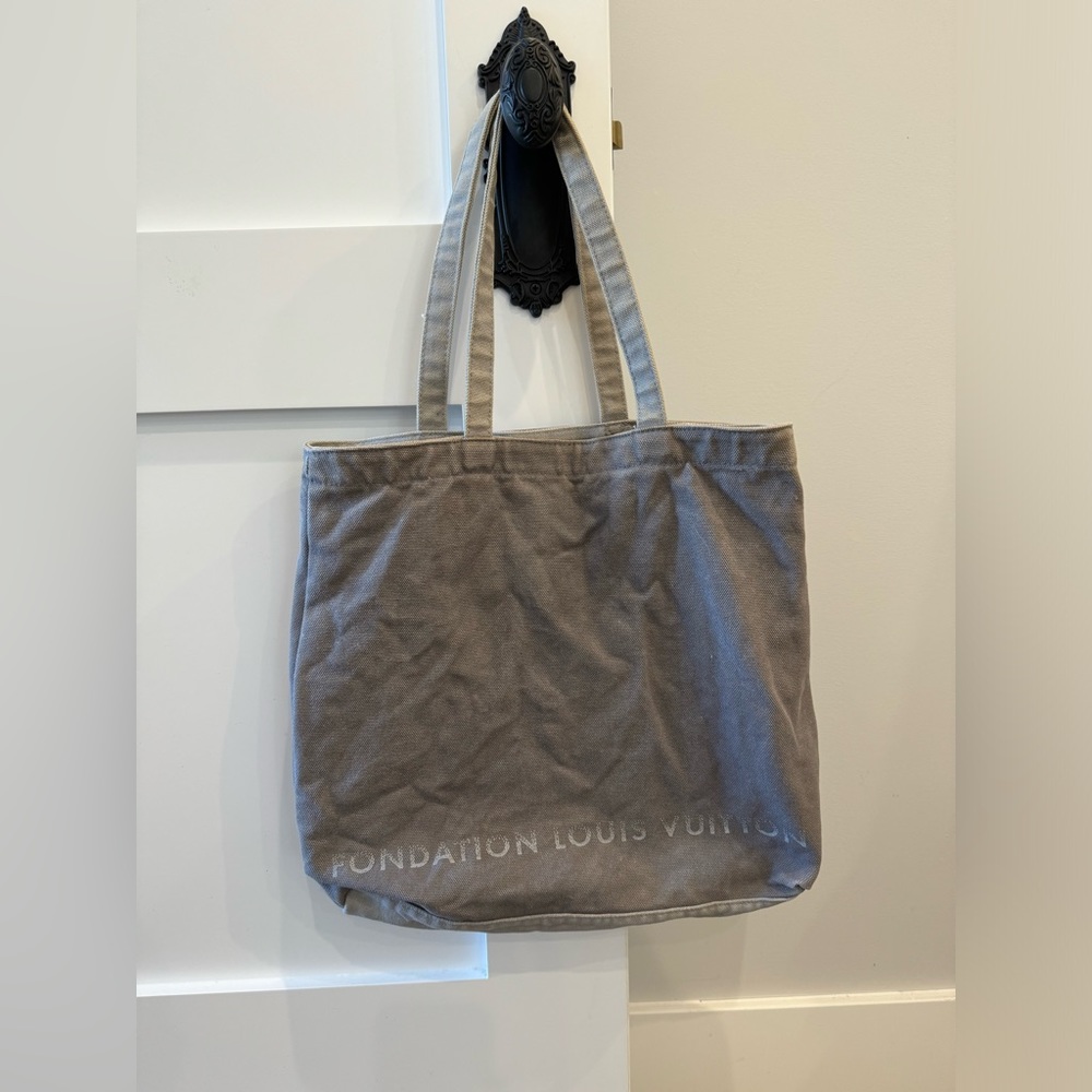 Louis Vuitton Tote